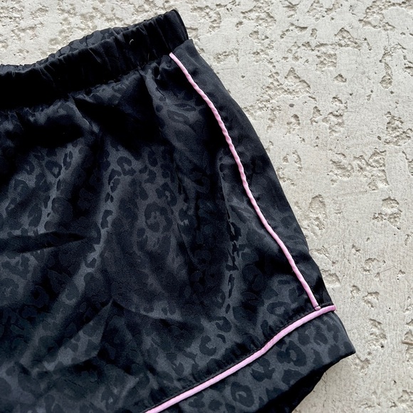 Steve Madden Women’s Satin Black Shorts size S   Pj Pajama Sleep Loungewear Sexy - Picture 6 of 6